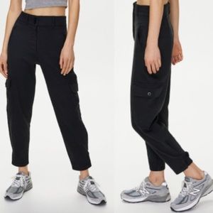 aritzia Wilfred free high rise modern cargo pant